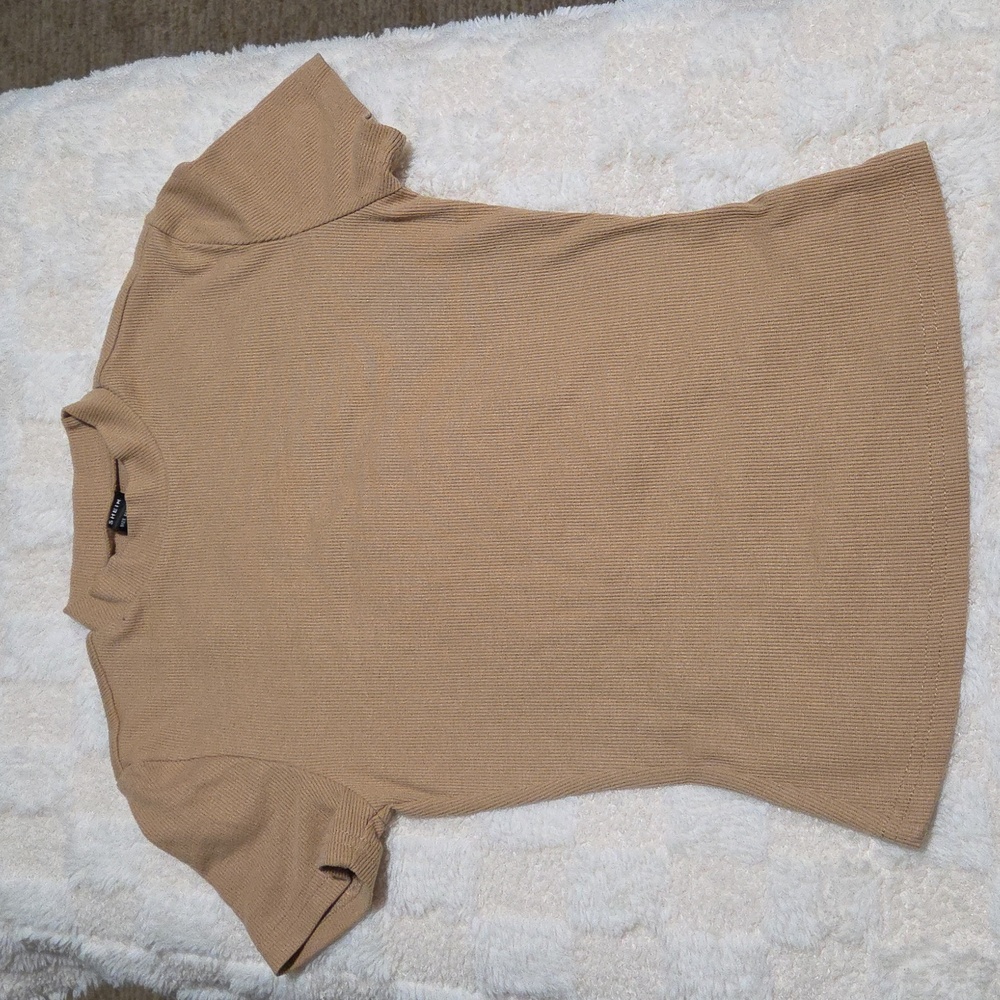 SHEIN Tan Short Sleeve Top